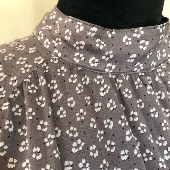 SOLD Cloth + Stone for Anthropologie Floral Blouse - Picture 4 of 9